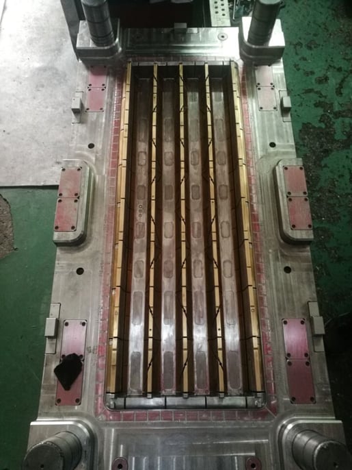 Discoverer Core Tray Mould